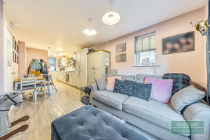 Photo 25- click for photo gallery